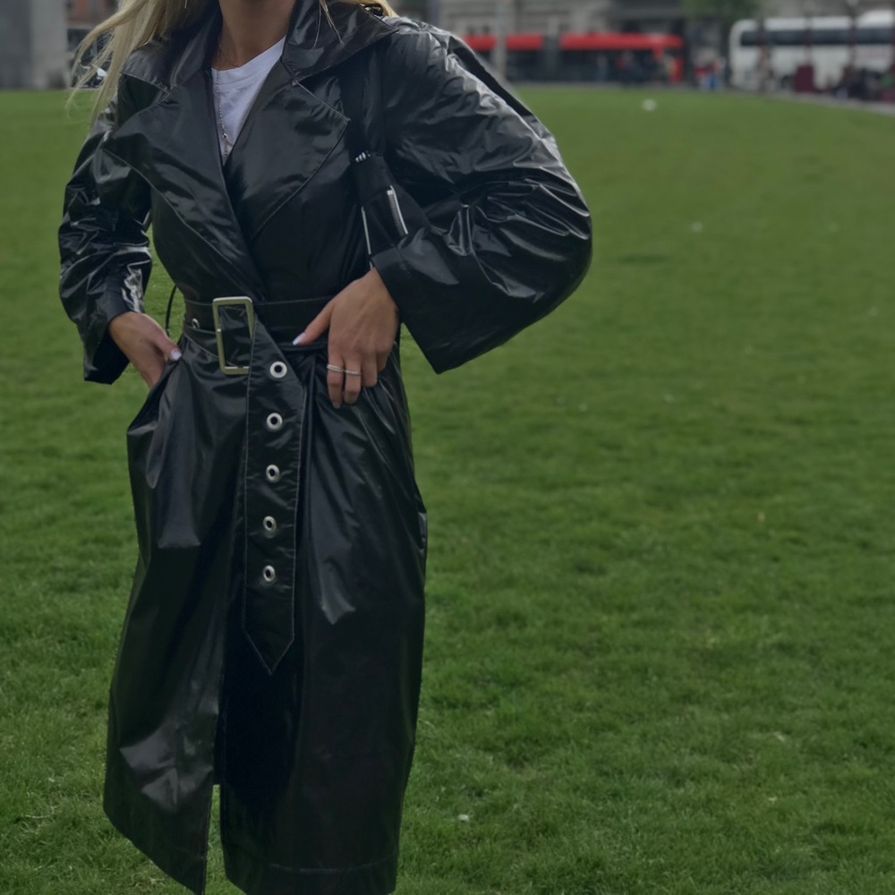 Black trench